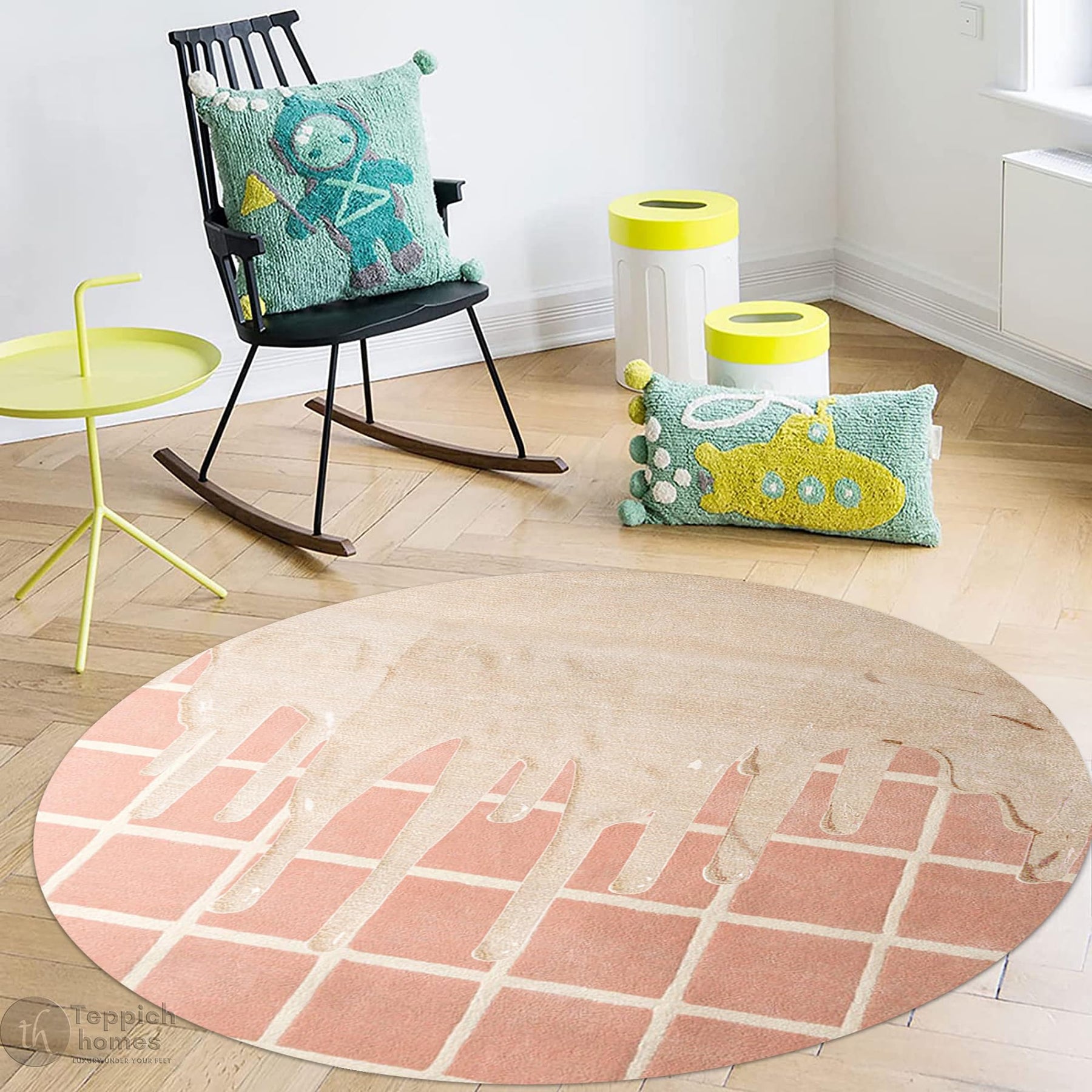 Round Geometric Area Rug