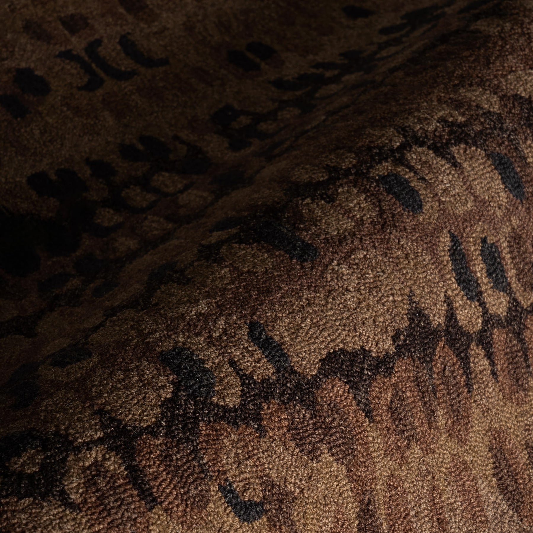 Abstract Hooked Wool Area Rug